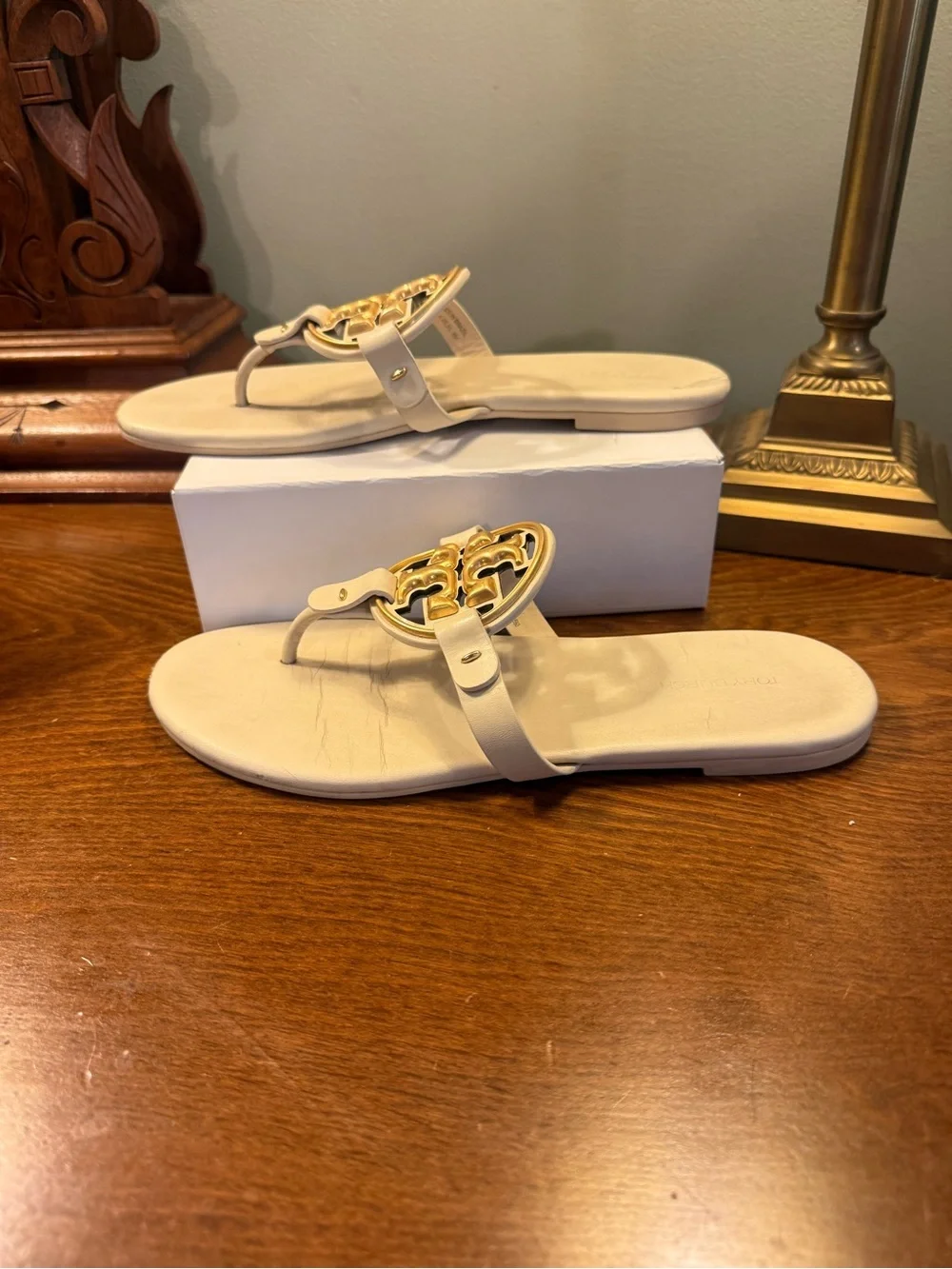 Tory Burch Miller Metal Cream Gold Leather Thong Sandals Size 8